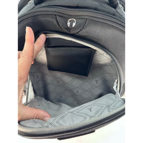 Travelpro Crew 9 Business Laptop Tablet Backpack 4 Compartment w/ Pockets 17.5” - Picture 9 of 16